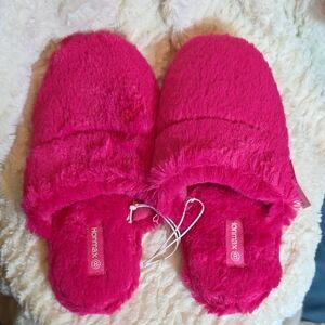 Pink Fuzzy Women's Slippers